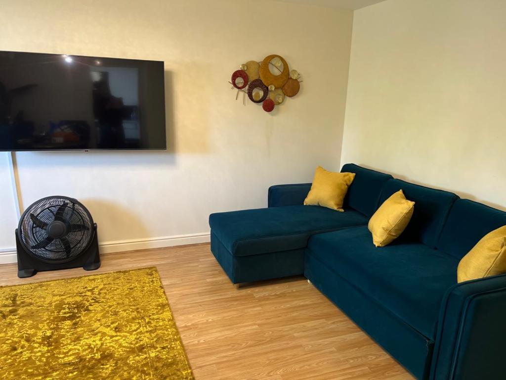 Modern Beautiful Gated Two Bed Apartment Stifford Extérieur photo